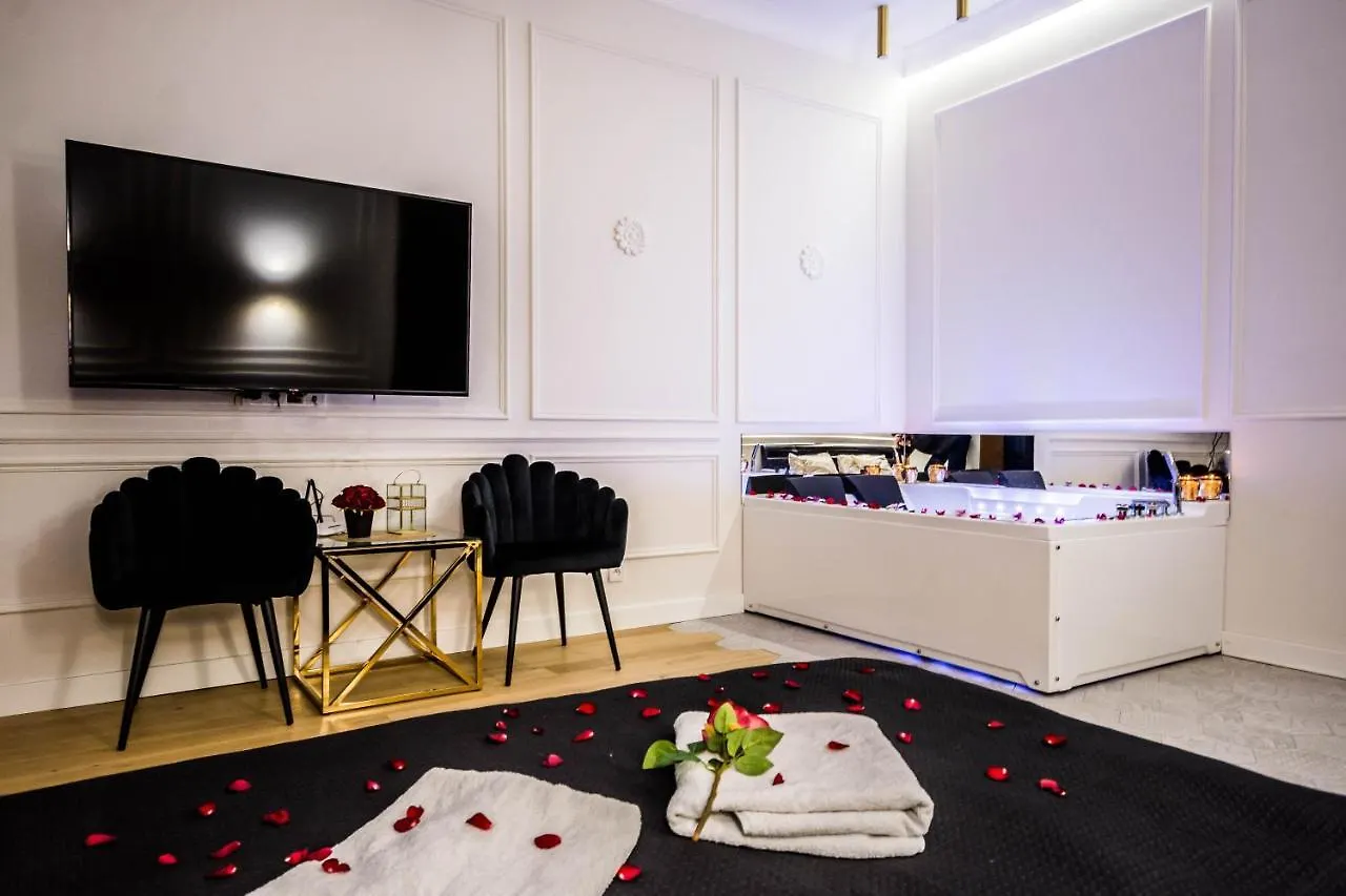 Magical Jacuzzi Apartment Cracovia